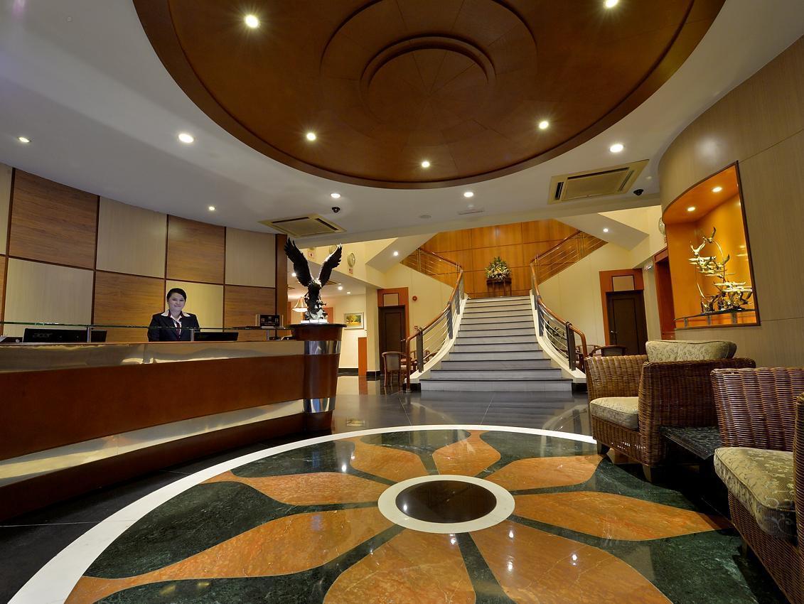 Hotel Asiana 3*